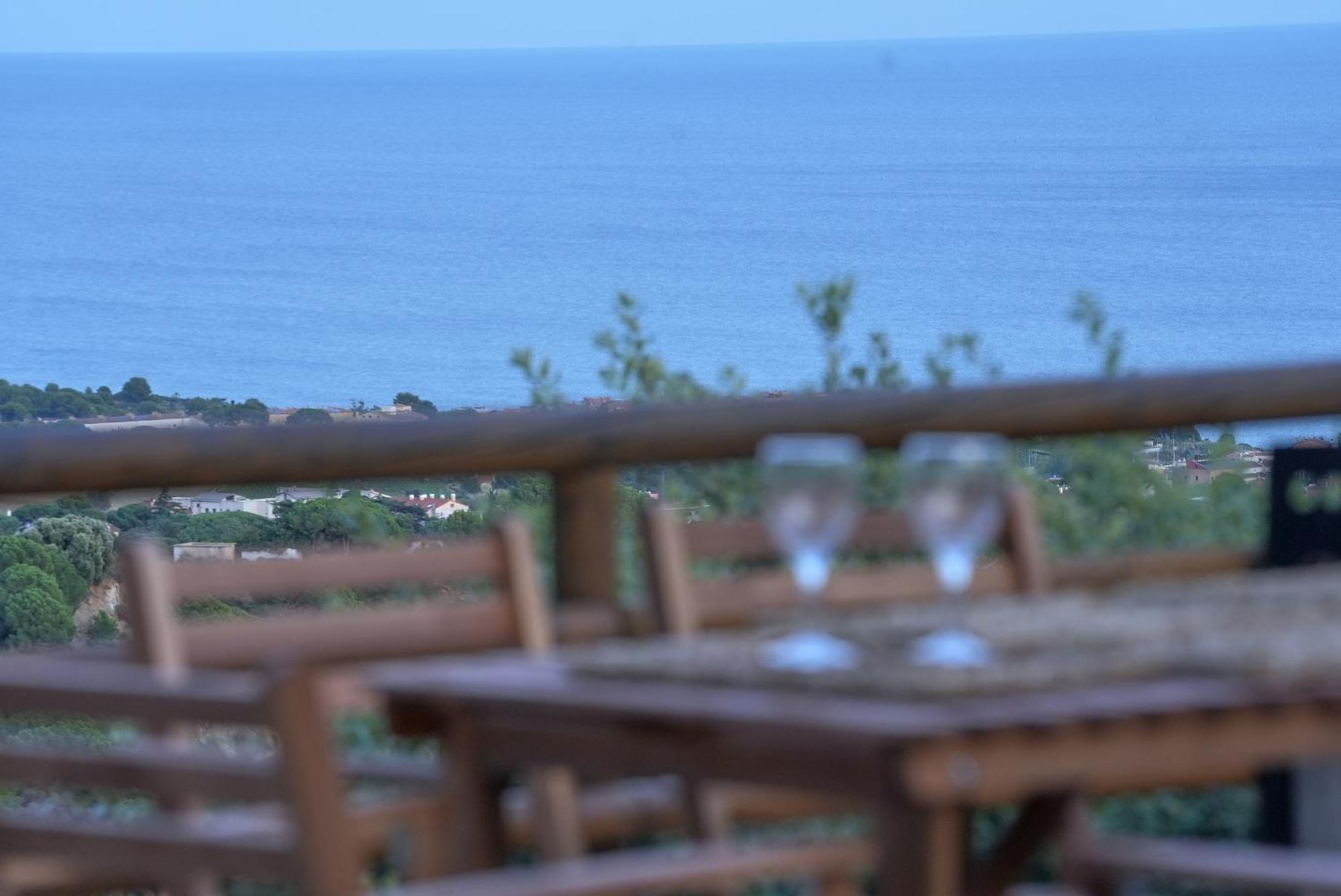 Aaa View Private Terrace Outdoor Heated Hot Tub Family Fun Villa Badalona Dış mekan fotoğraf